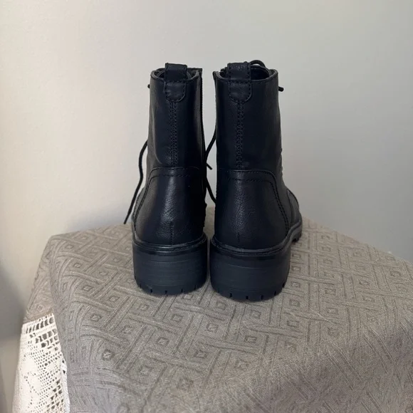 Universal fabulous Thread Women’s Combat Boots, size 8,5 - Picture 4 of 8